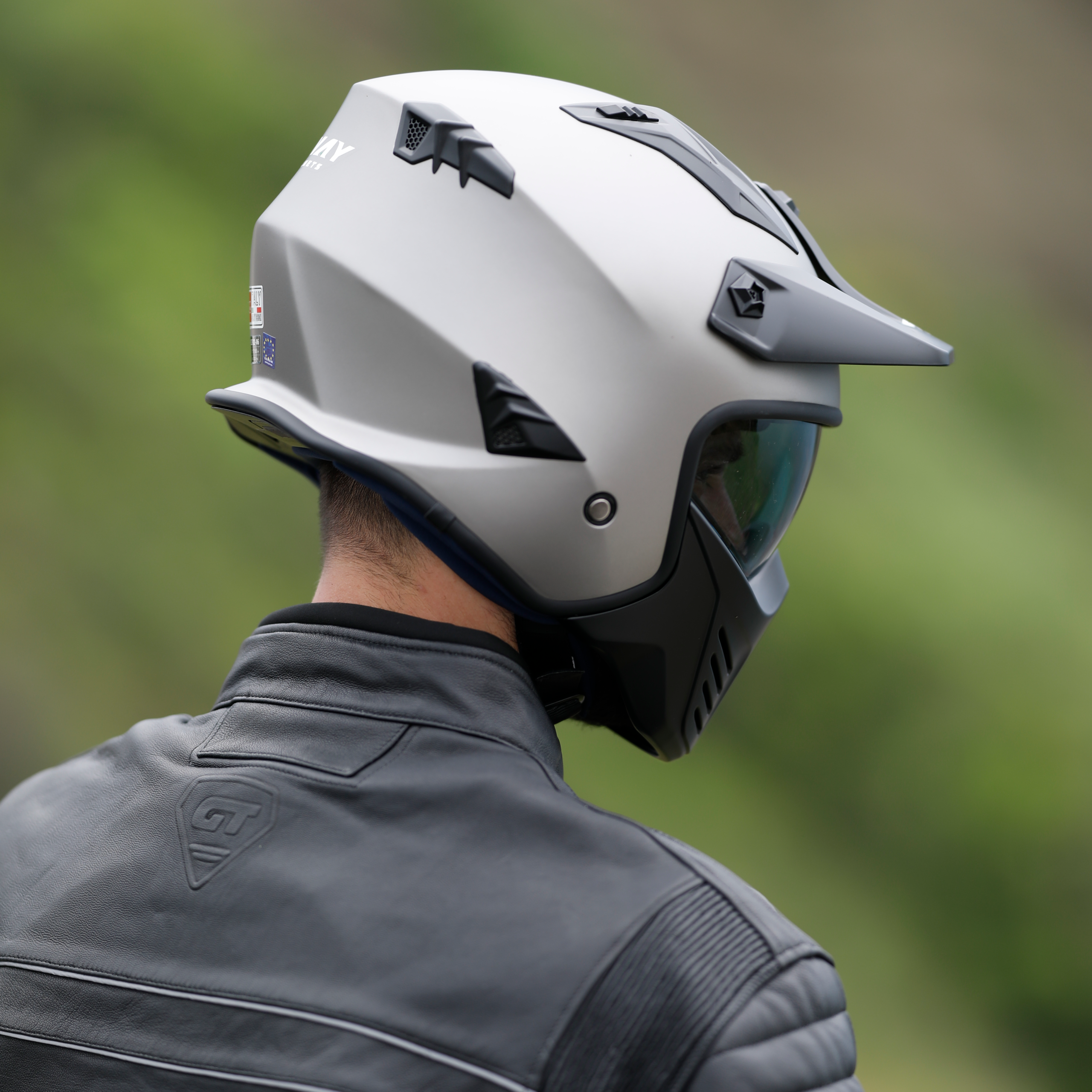 SWAY TOKYO Dark Titanium Kask - Görsel 4