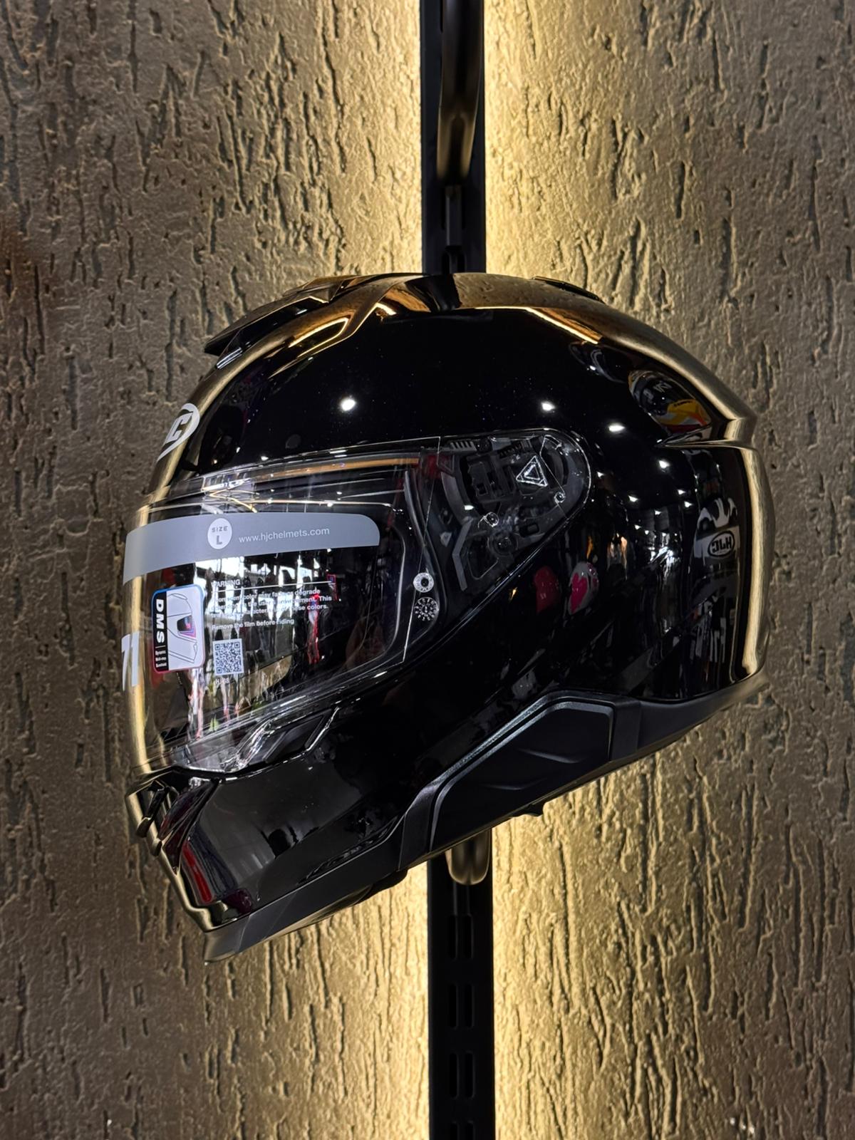 HJC i71 KASK PARLAK SİYAH E145