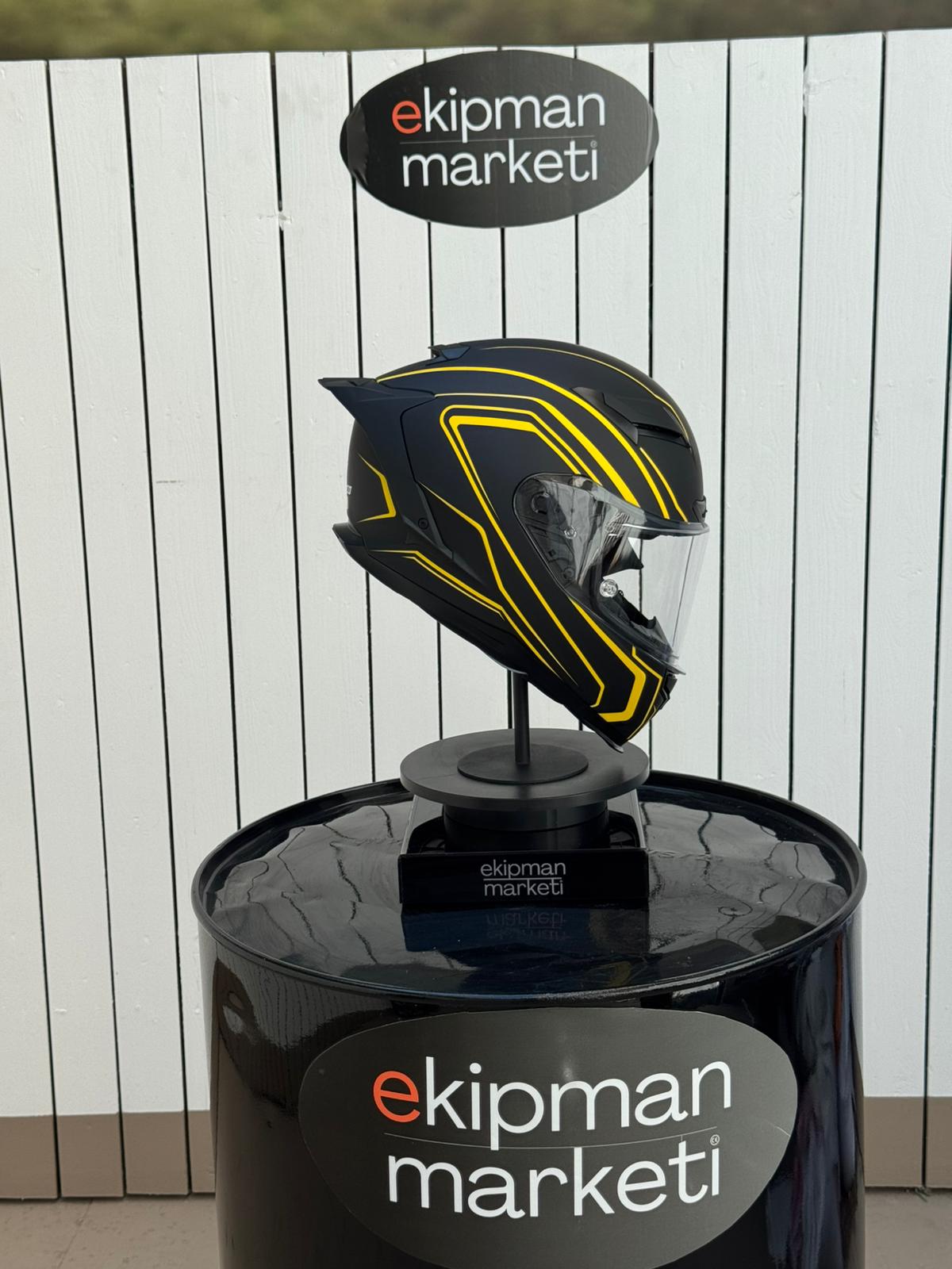 Flash Kapalı Kask - Görsel 3